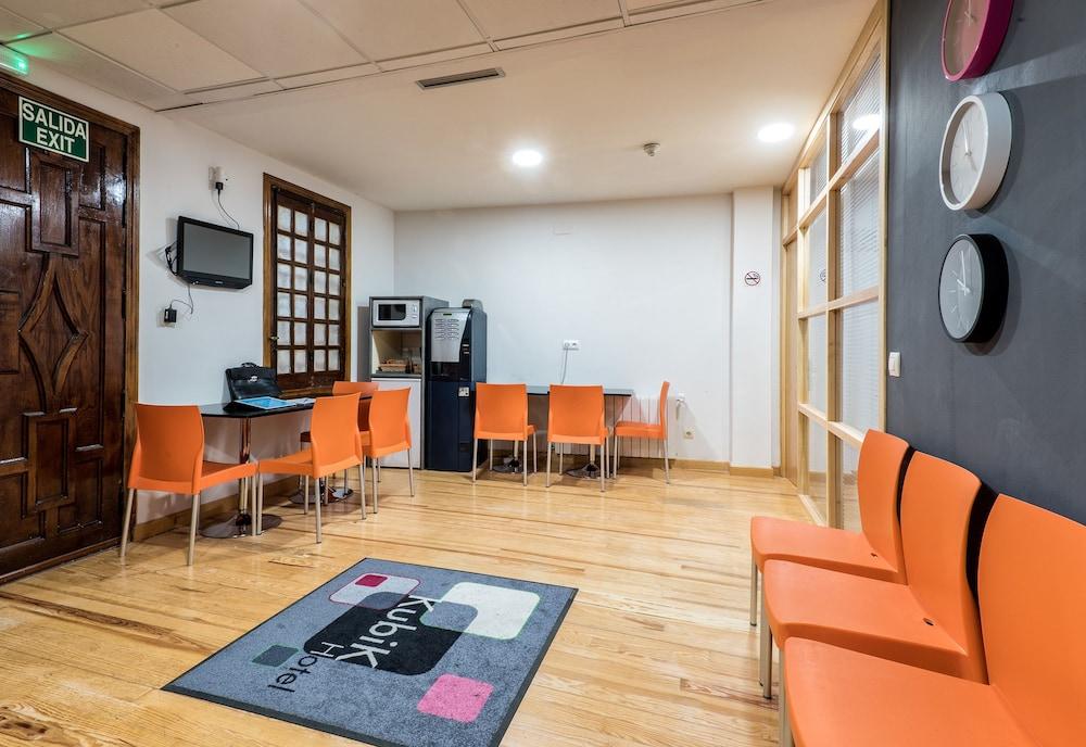 Kubik Hotel Caces Extérieur photo