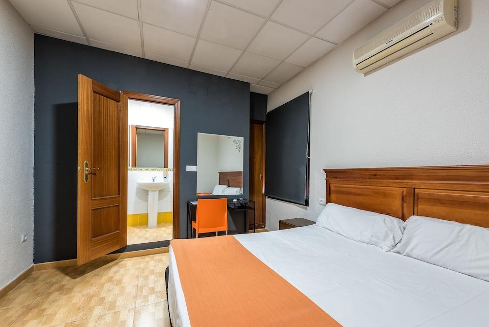 Kubik Hotel Caces Extérieur photo