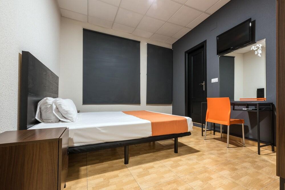 Kubik Hotel Caces Extérieur photo